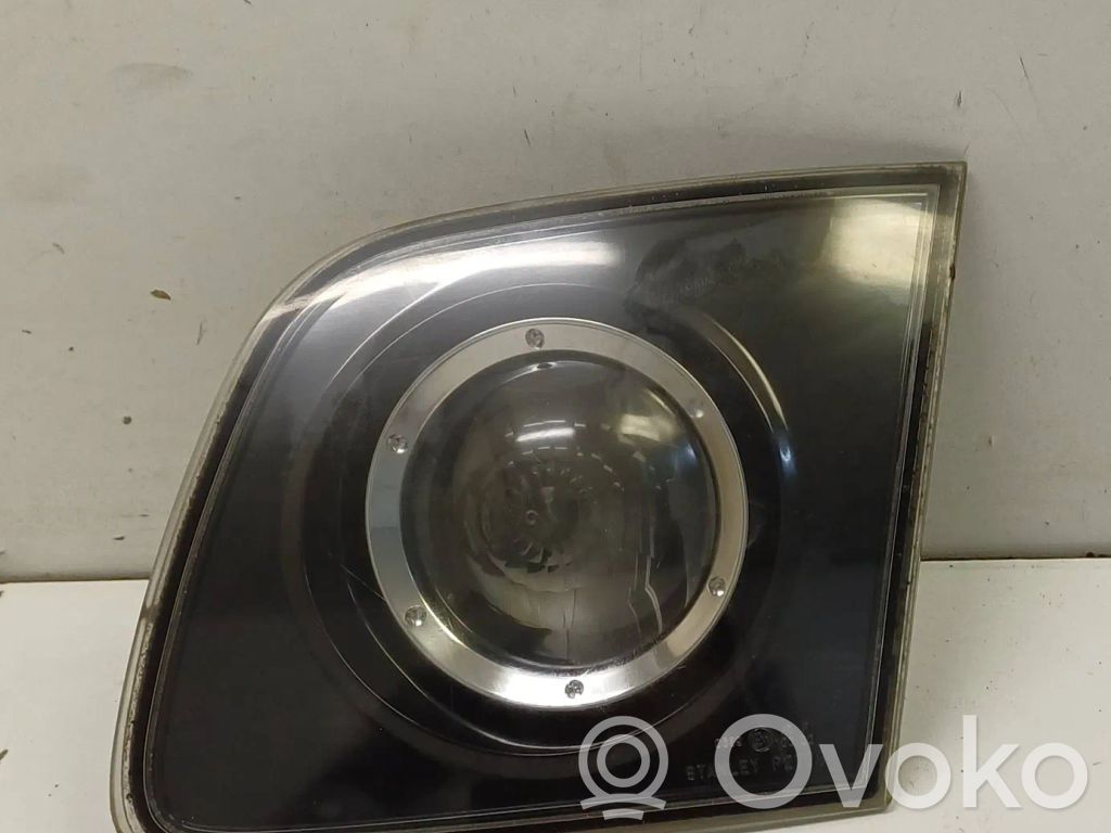 Mazda 3 I Takaluukun takavalot 