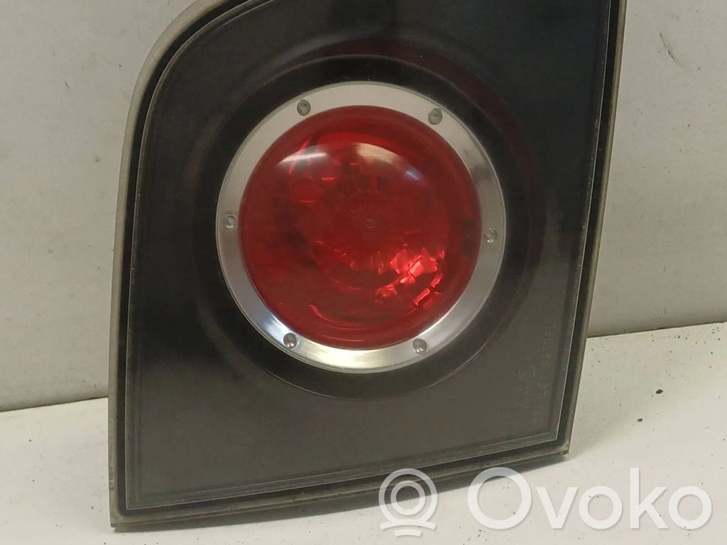 Mazda 3 I Takaluukun takavalot 