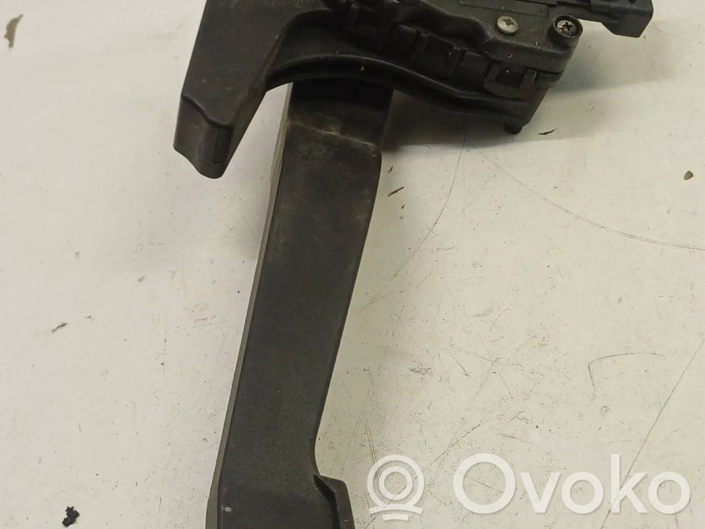 Akceleratoriaus pedalas   9129423,6PV00811000
