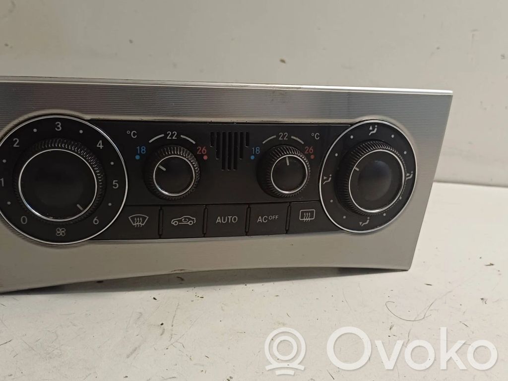 Mercedes-Benz C W203 Climate control unit 