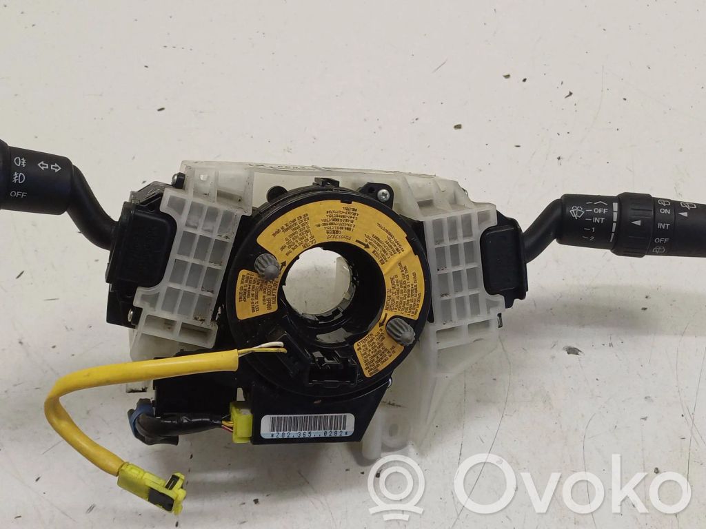 Mazda 5 Wiper turn signal indicator stalk/switch 