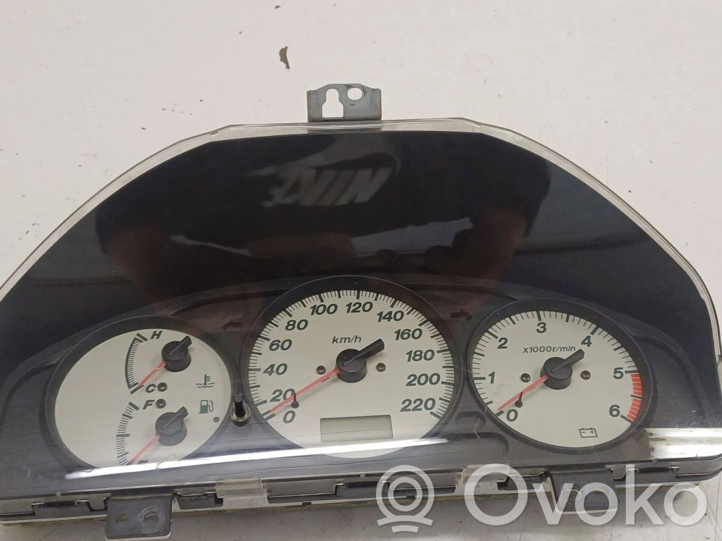 Mazda Premacy Speedometer (instrument cluster) 