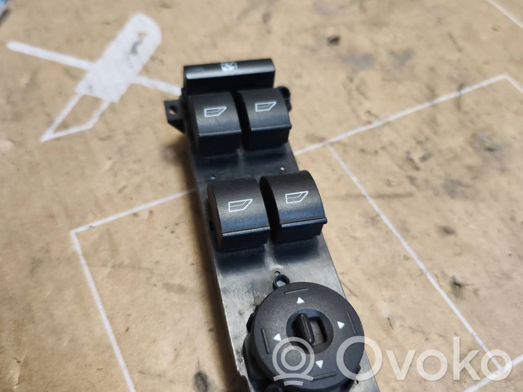 Ford Focus C-MAX Electric window control switch 