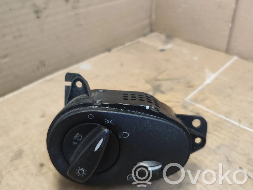 Ford Focus Light switch 