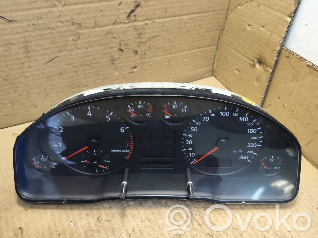 Audi A6 S6 C5 4B Velocímetro (tablero de instrumentos) 
