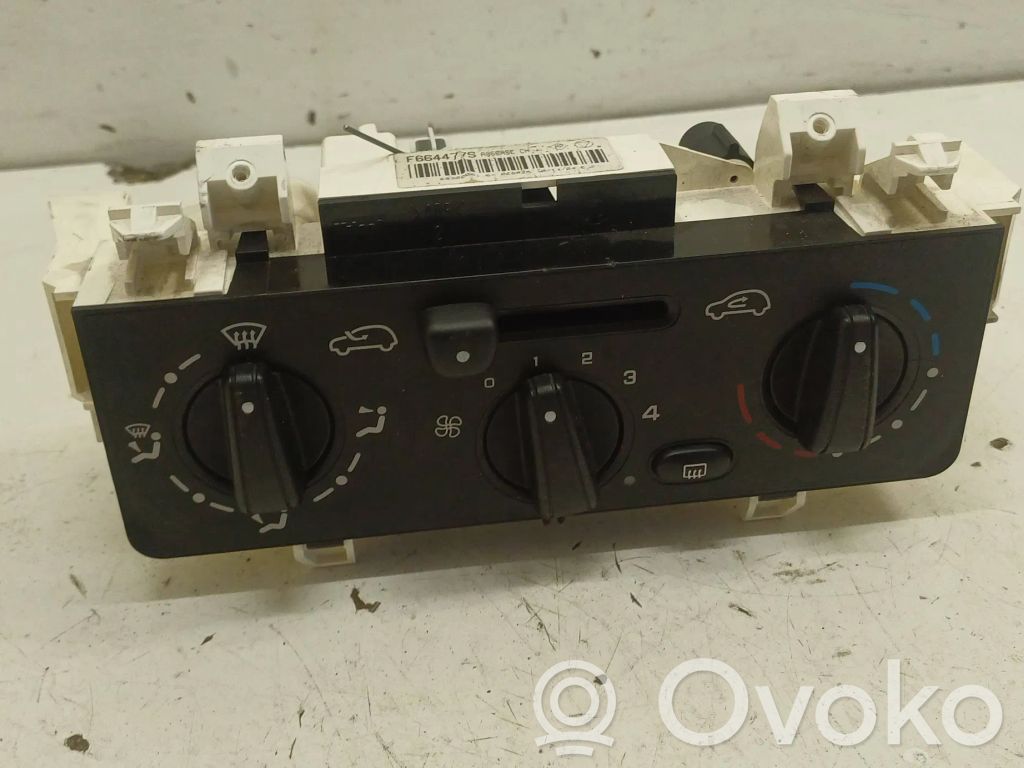 Citroen C3 Climate control unit 