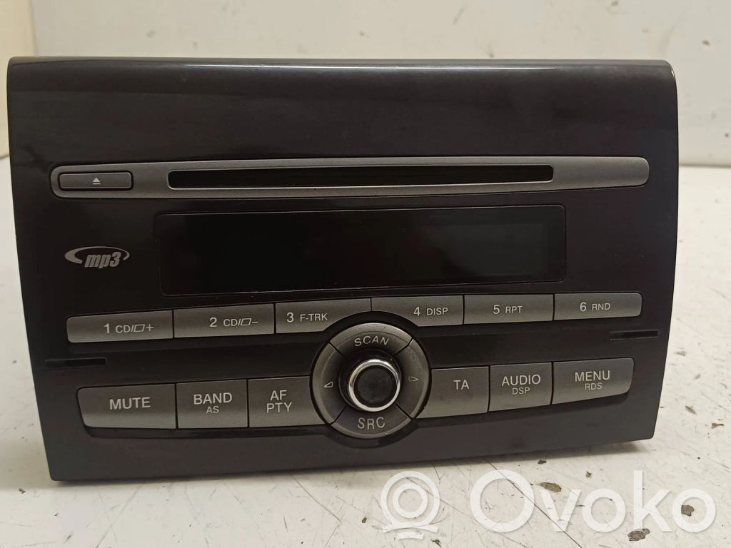 Fiat Bravo Panel / Radioodtwarzacz CD/DVD/GPS 