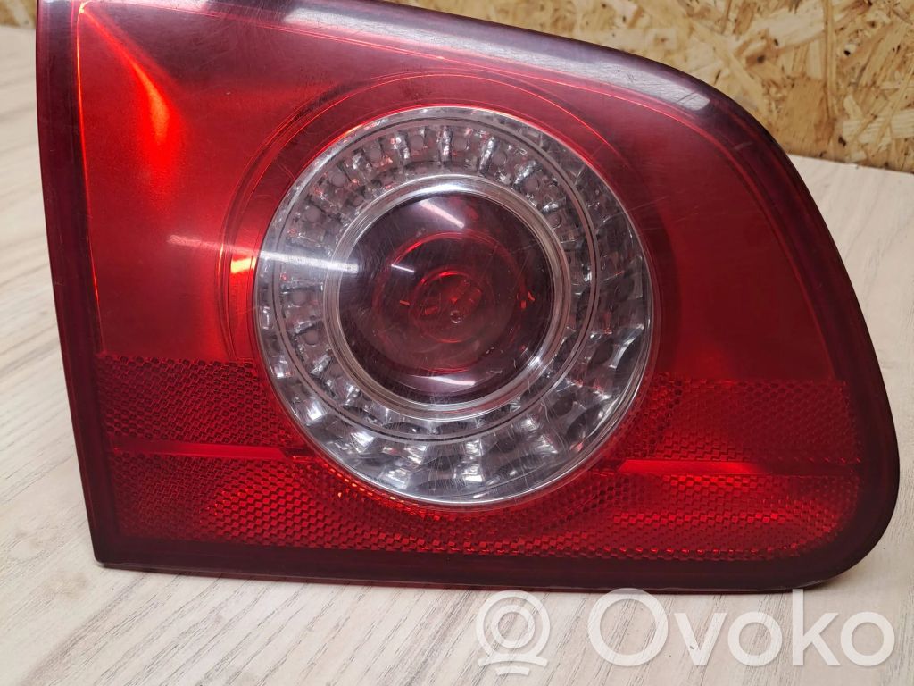 Volkswagen PASSAT B6 Lampy tylnej klapy bagażnika 