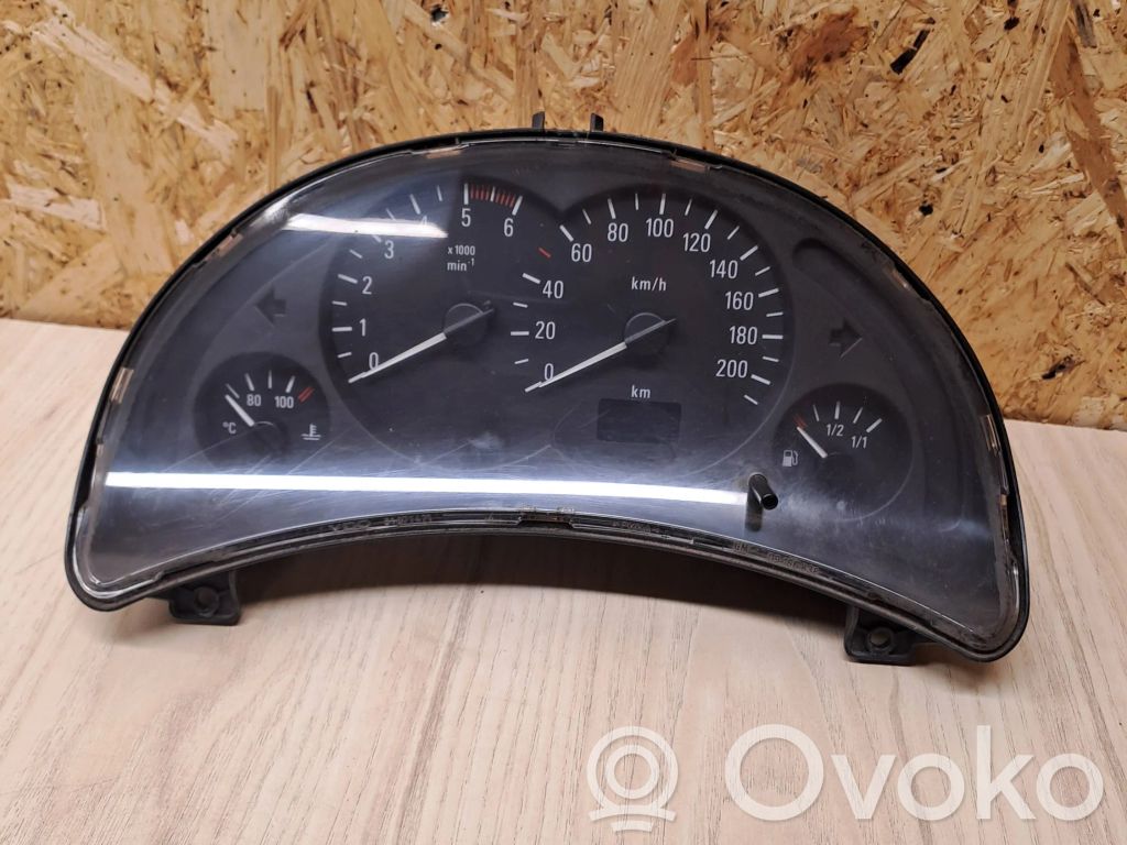 Opel Corsa C Speedometer (instrument cluster) 