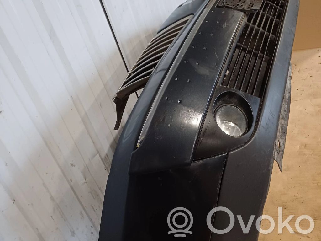 Front bumper   8061