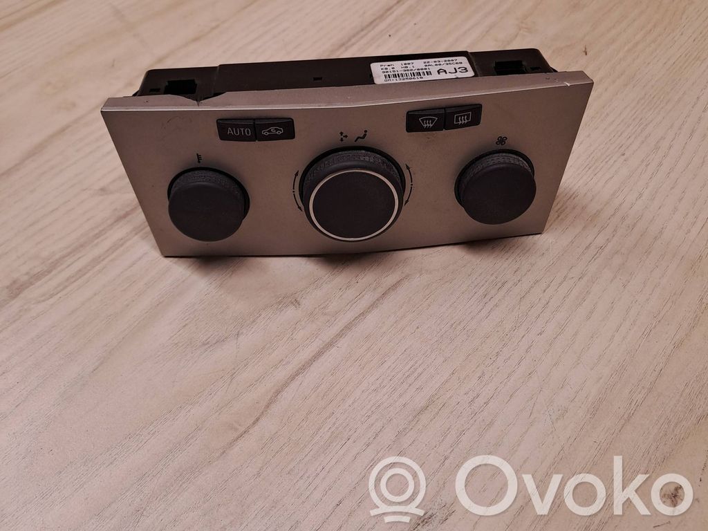 Opel Astra H Climate control unit 