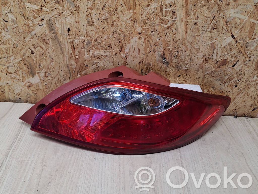 Mazda 2 Galinis žibintas kėbule 