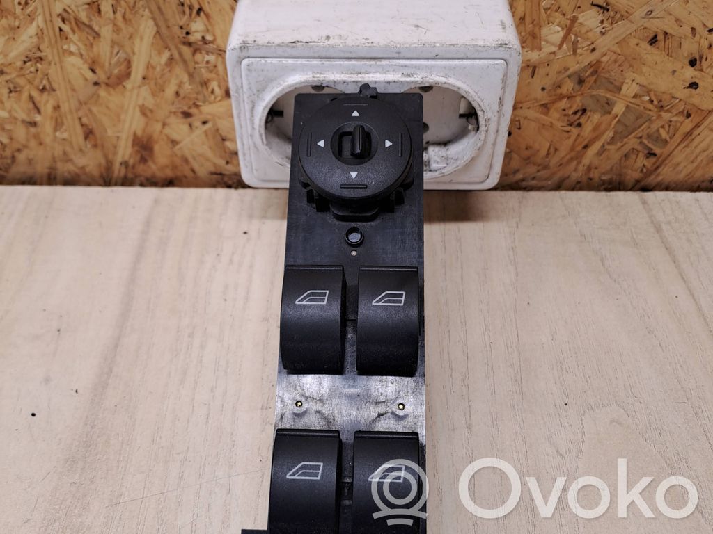 Ford Focus C-MAX Electric window control switch 