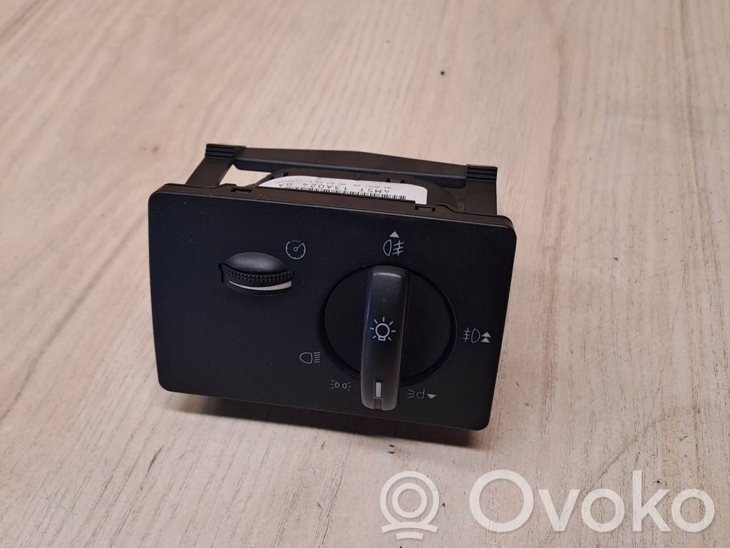 Ford Focus C-MAX Light switch 