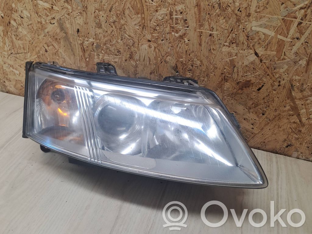 Saab 9-3 Ver2 Phare frontale 