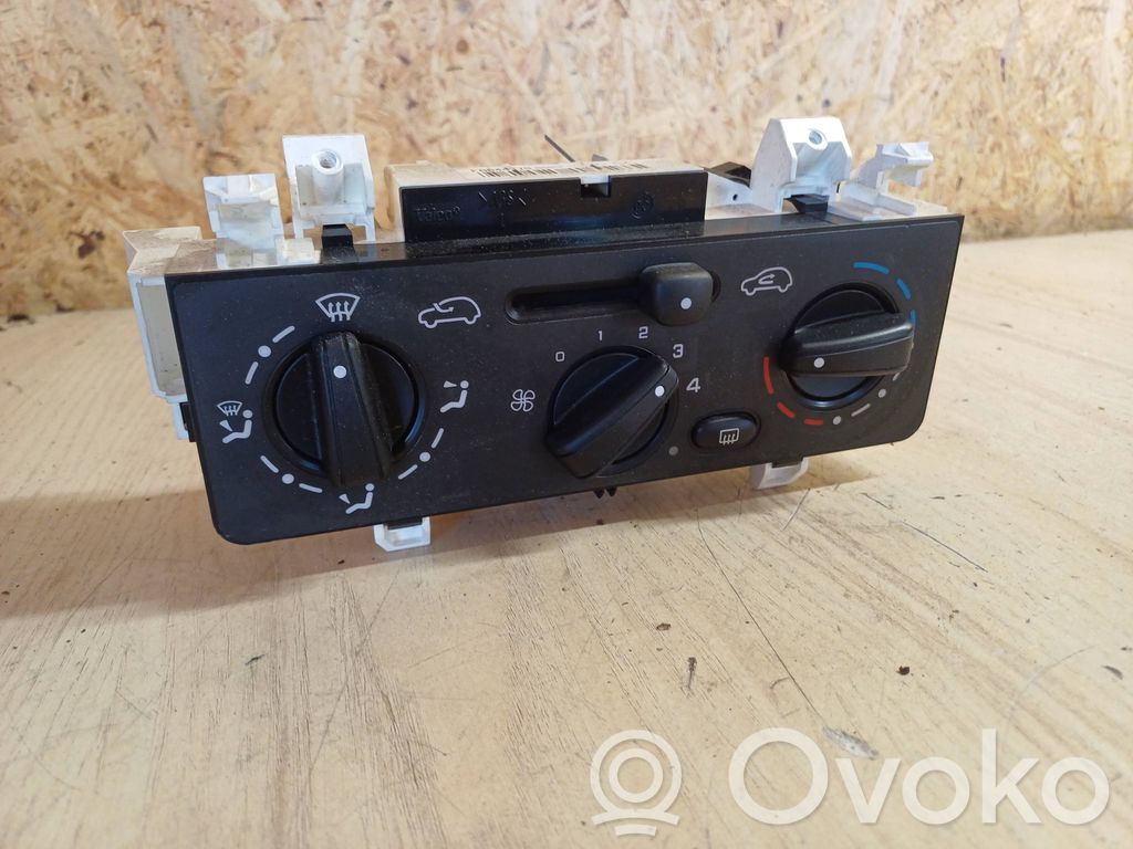 Citroen C3 Climate control unit 