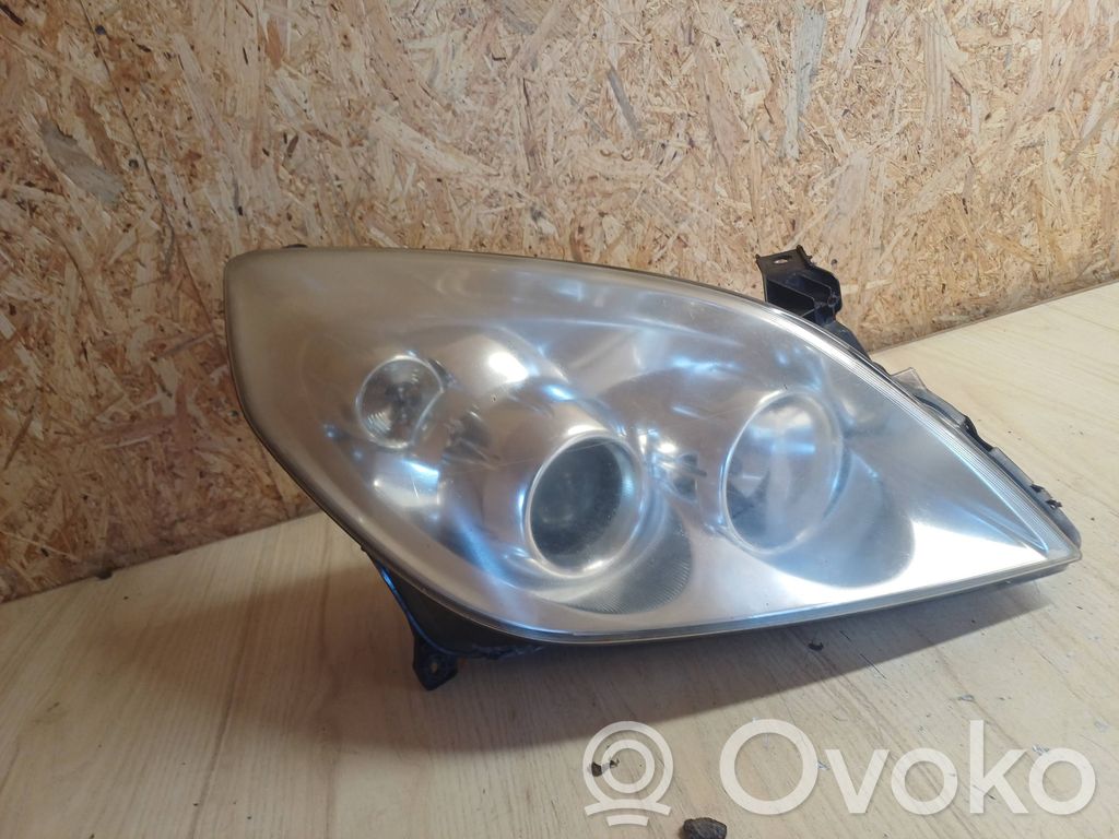 Opel Vectra C Lampa przednia 