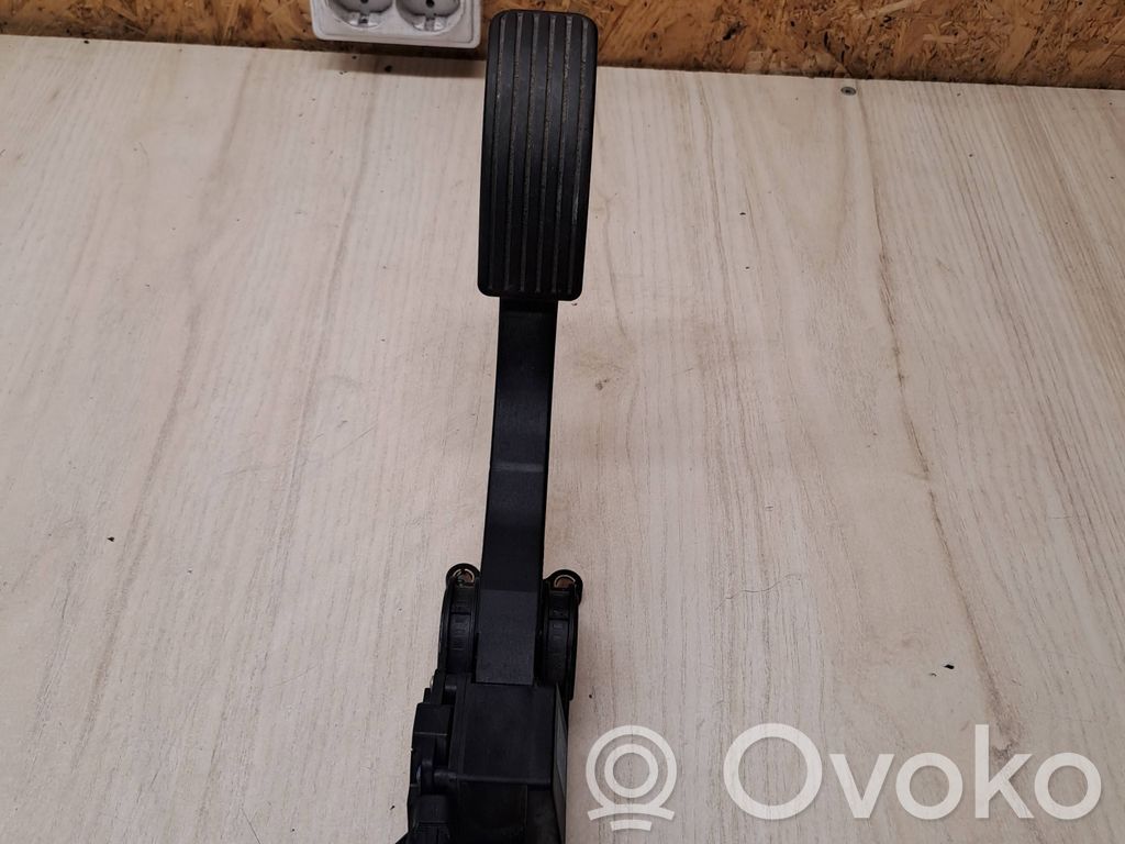 KIA Carnival Accelerator throttle pedal 
