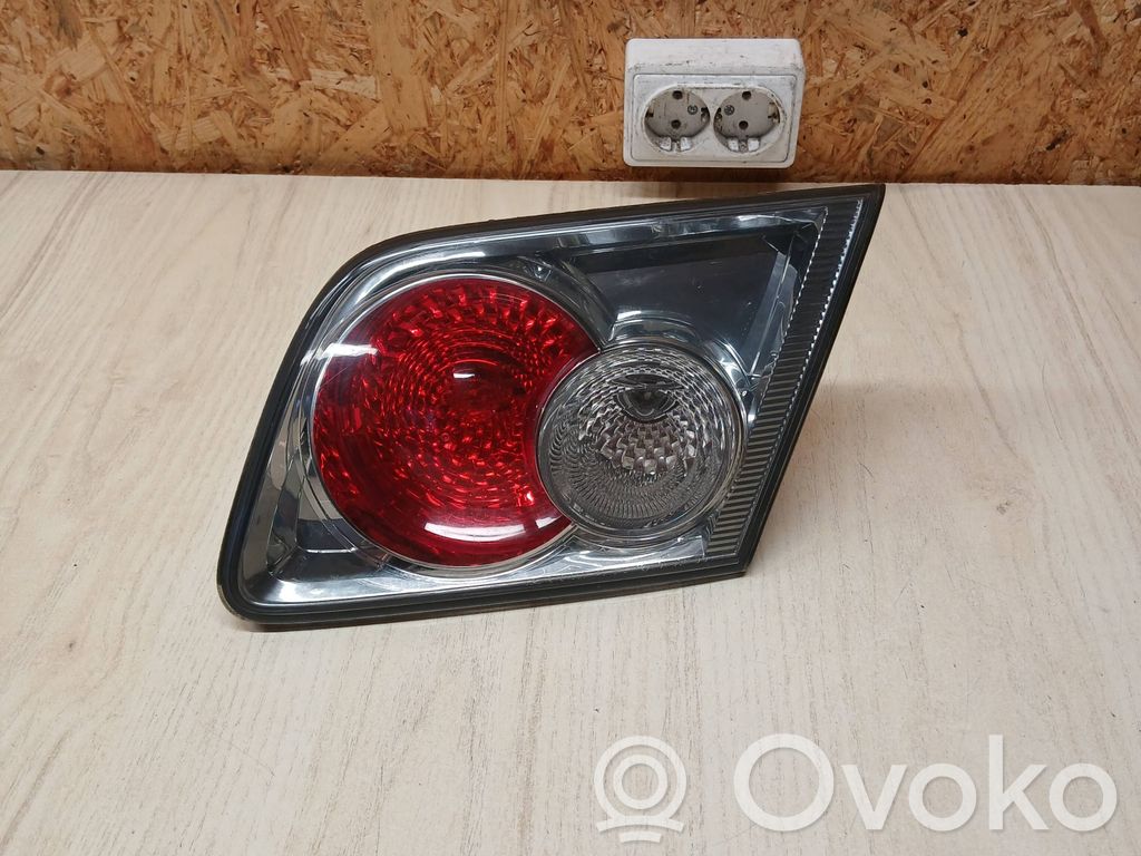Mazda 6 Lampy tylnej klapy bagażnika 