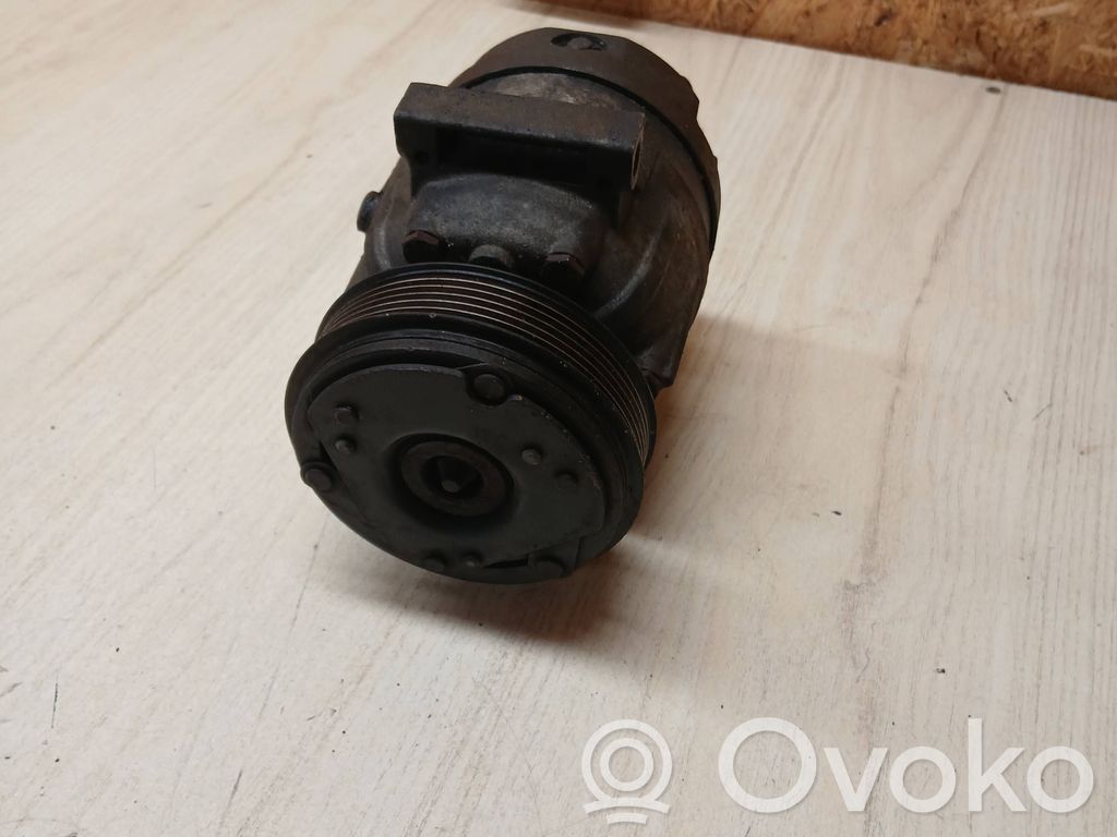 Renault Scenic I Air conditioning (A/C) compressor (pump) 