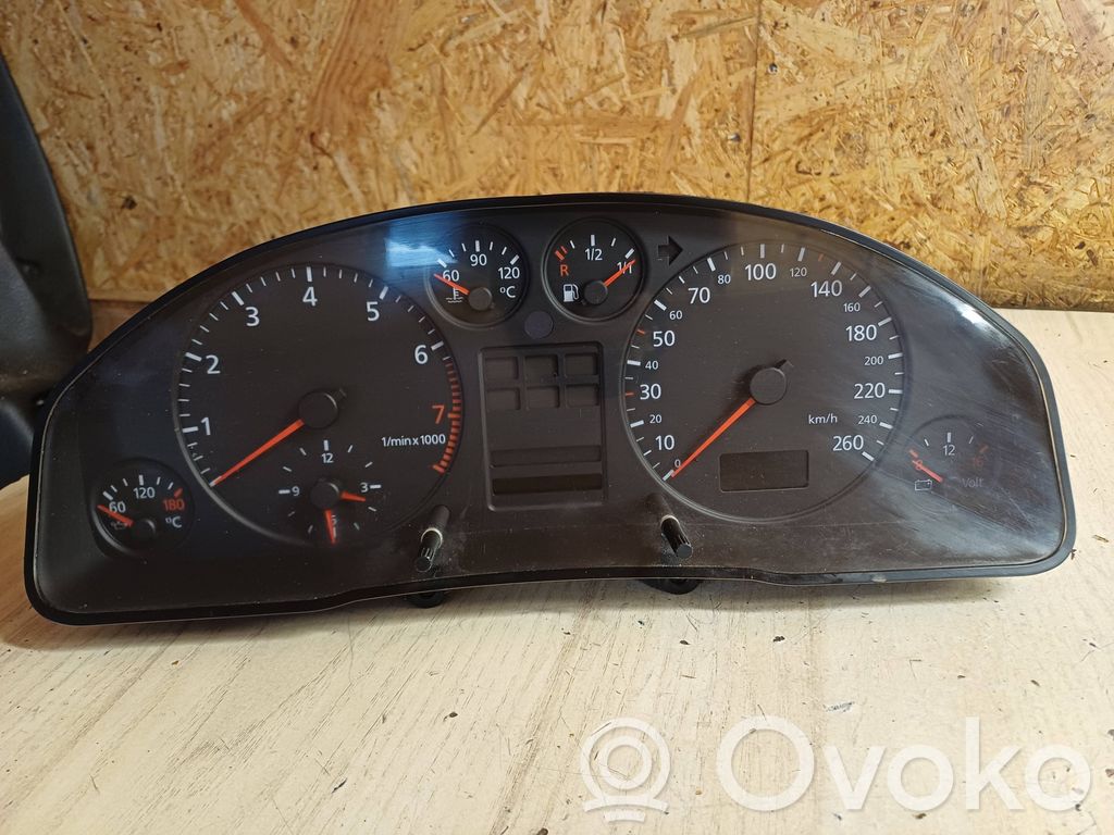 Audi A6 S6 C5 4B Speedometer (instrument cluster) 