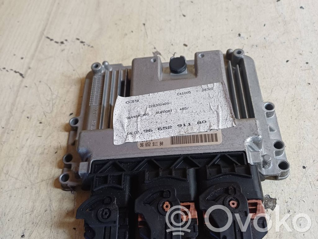 Citroen C4 I Engine control unit/module 