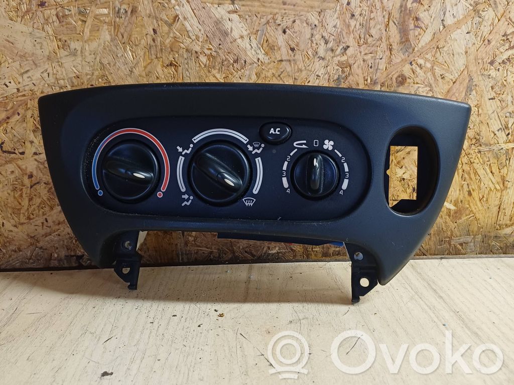 Renault Megane I Climate control unit 