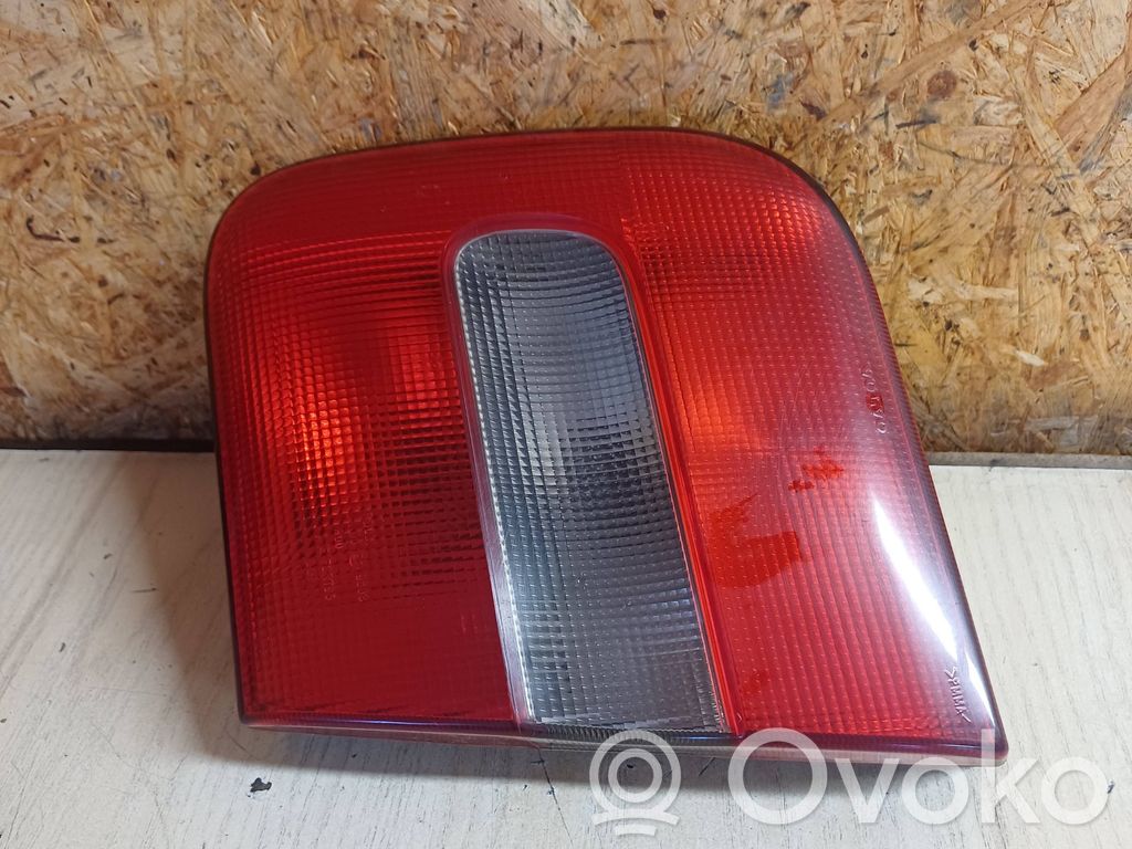 Volvo S70  V70  V70 XC Lampy tylnej klapy bagażnika 