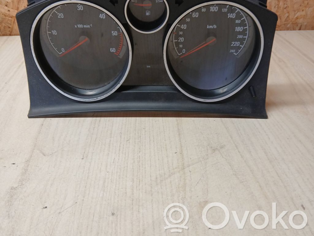 Opel Astra H Speedometer (instrument cluster) 