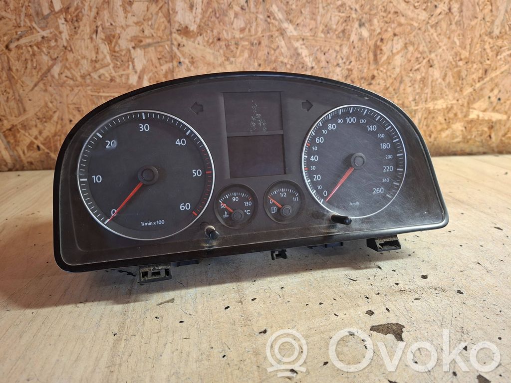 Volkswagen Caddy Speedometer (instrument cluster) 