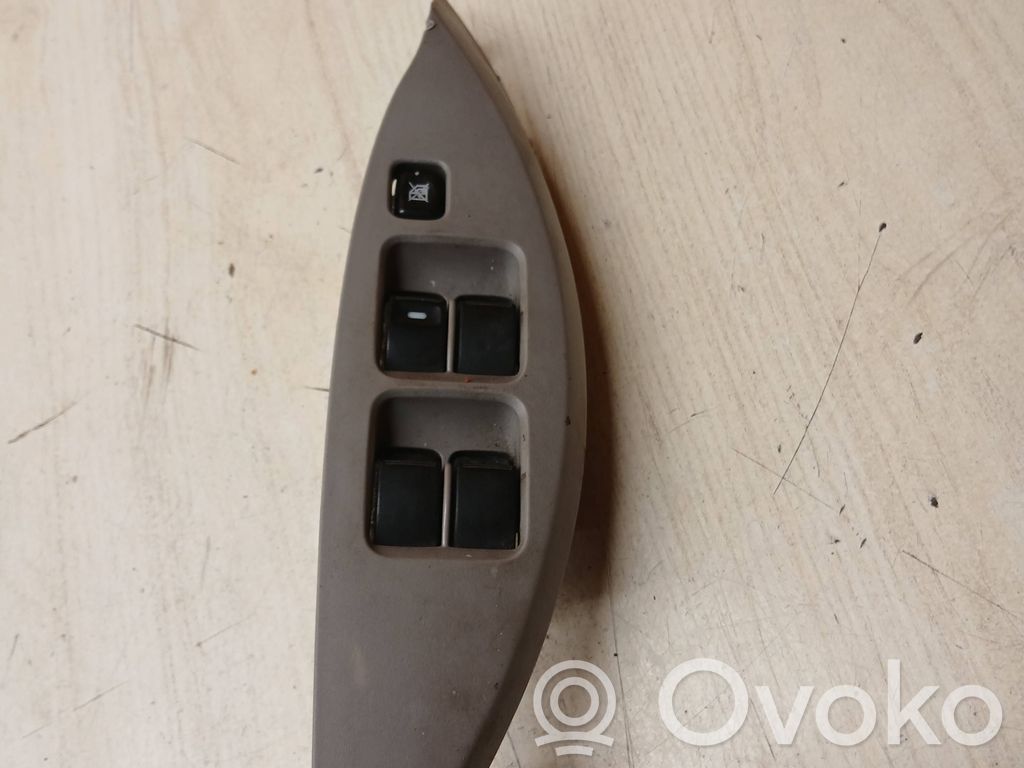 Mitsubishi Grandis Przyciski szyb 