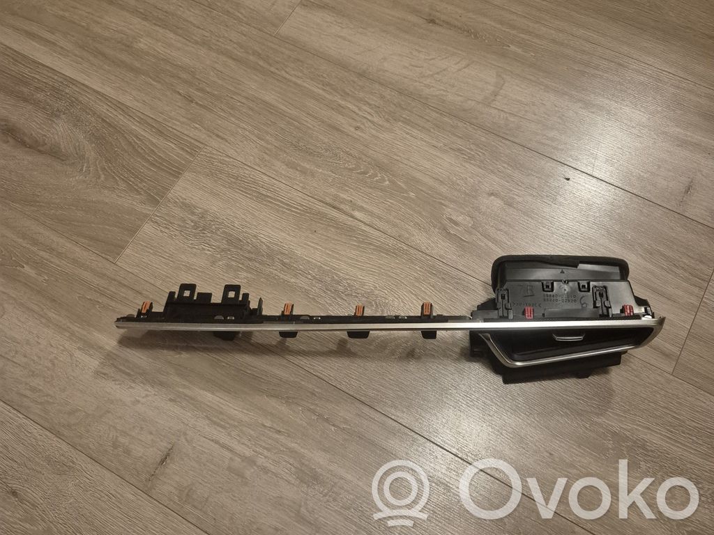 Toyota Corolla E210 E21 Kojelaudan sivutuuletussuuttimen kehys 