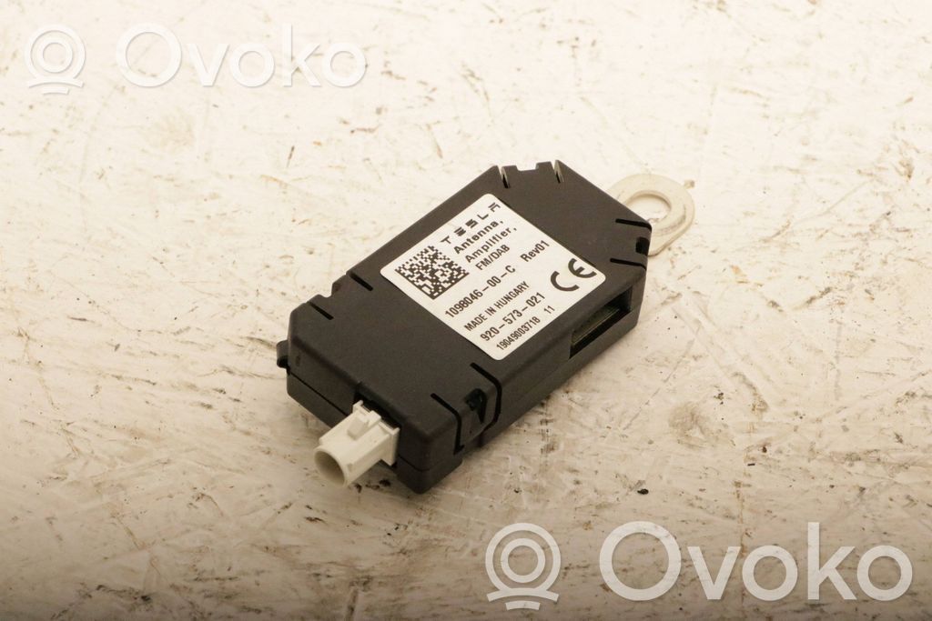 Antenos stiprintuvas   920573021,109804600C,109804600C