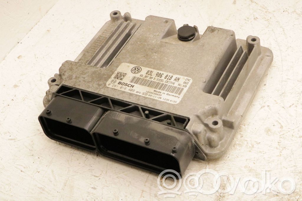 Volkswagen Golf VI Engine control unit/module 