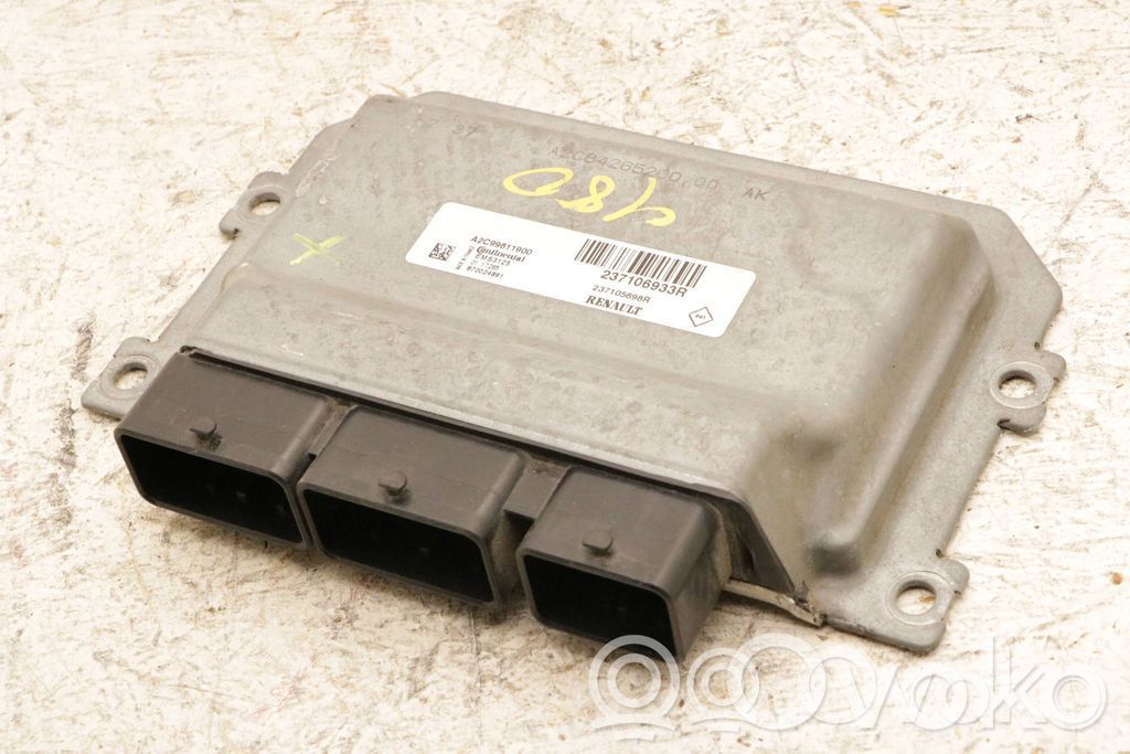 Dacia Duster Engine control unit/module 