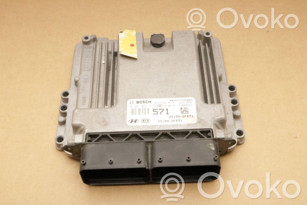 Hyundai Tucson TL Engine control unit/module 