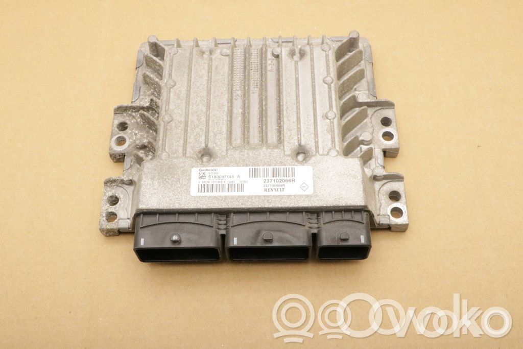 Renault Megane II Engine control unit/module 