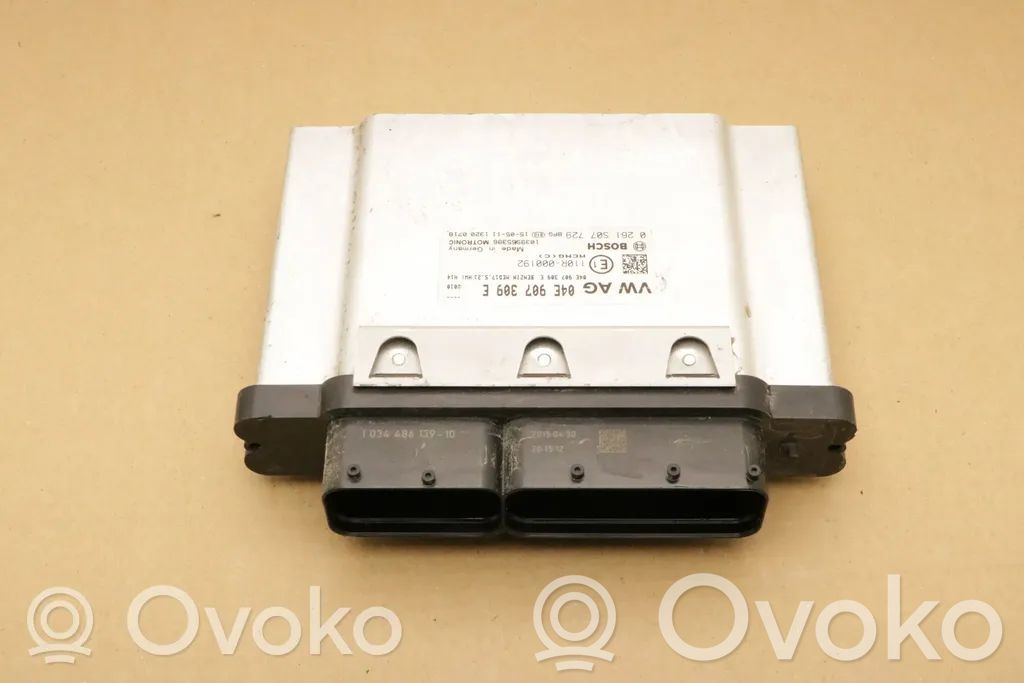 Volkswagen Golf VII Engine control unit/module 