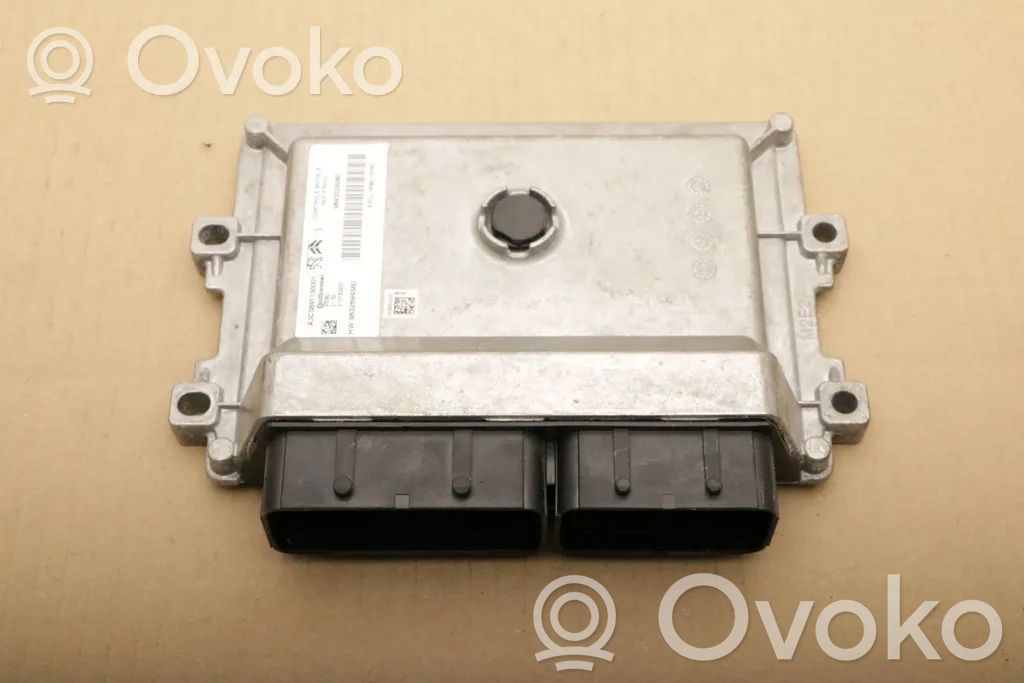 Peugeot 2008 II Engine control unit/module 