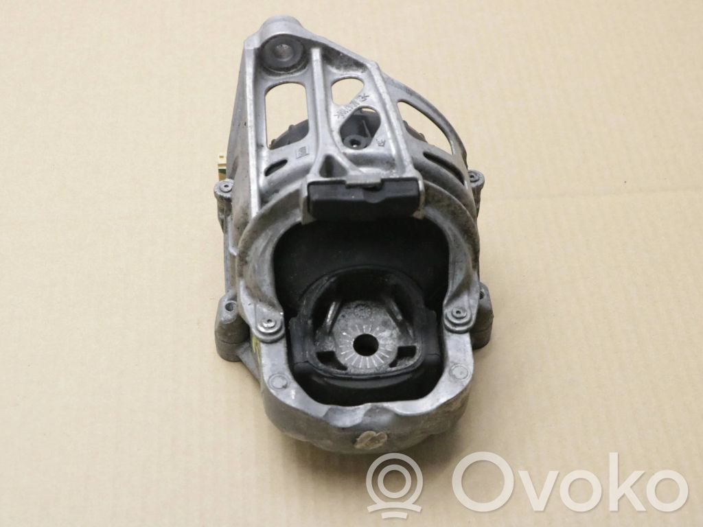 Audi Q7 4M Dzinēja spilvens 