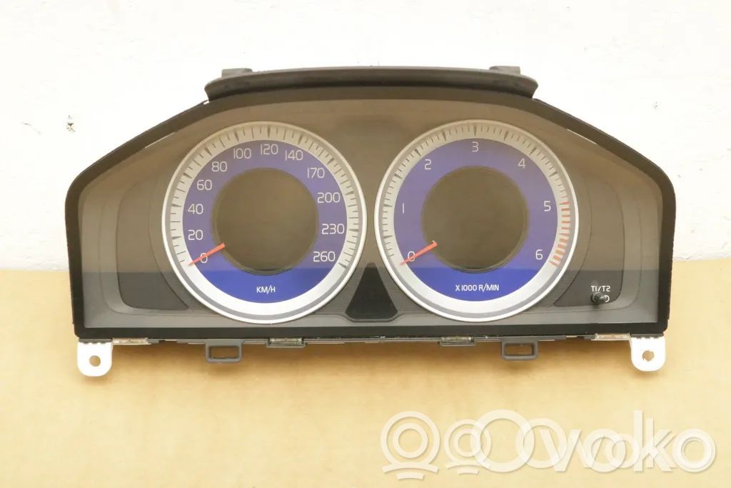 Volvo XC60 Speedometer (instrument cluster) 