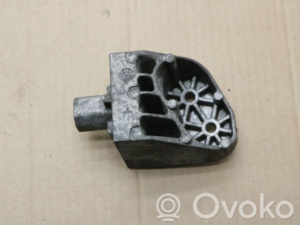 Maserati Ghibli Support, fixation radiateur 