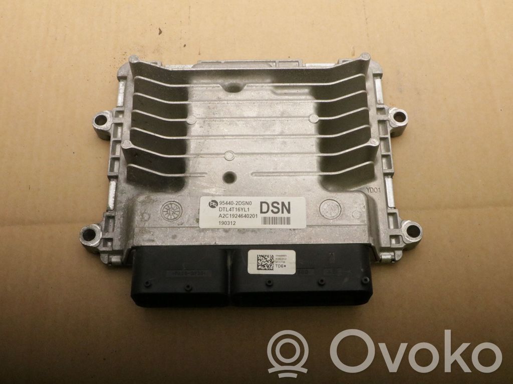 Hyundai Tucson TL Engine control unit/module 