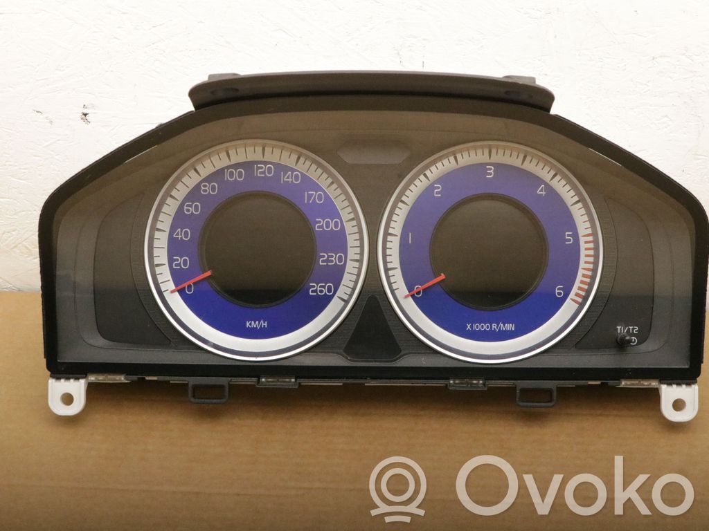 Volvo S60 Speedometer (instrument cluster) 