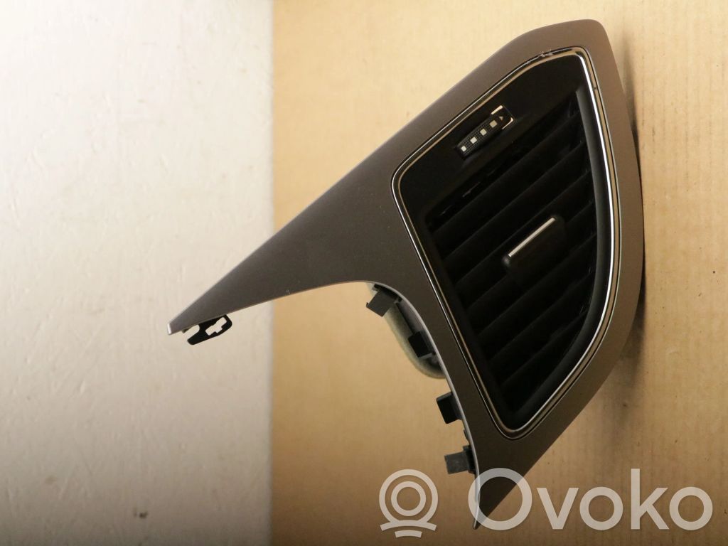 Seat Leon (5F) Dashboard side air vent grill/cover trim 