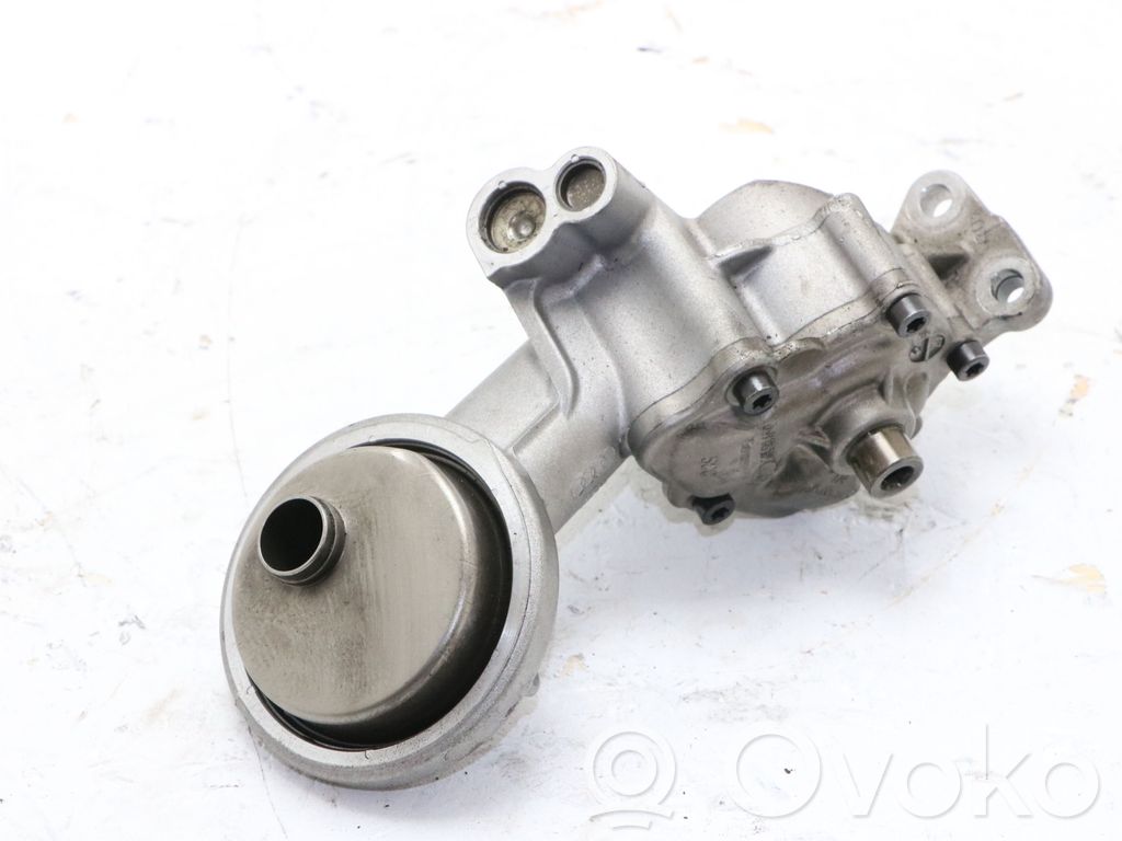 Audi A6 S6 C6 4F Oil pump 