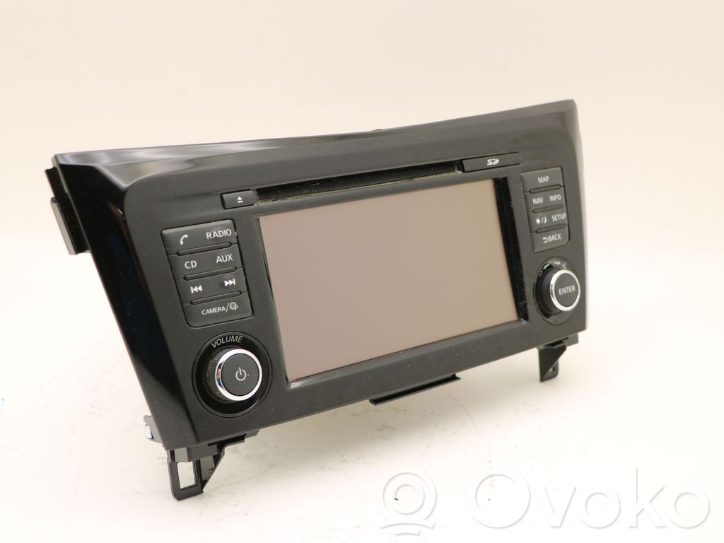Nissan Qashqai Panel / Radioodtwarzacz CD/DVD/GPS 