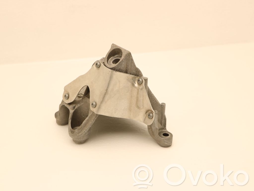 BMW X6 G06 Engine mounting bracket 