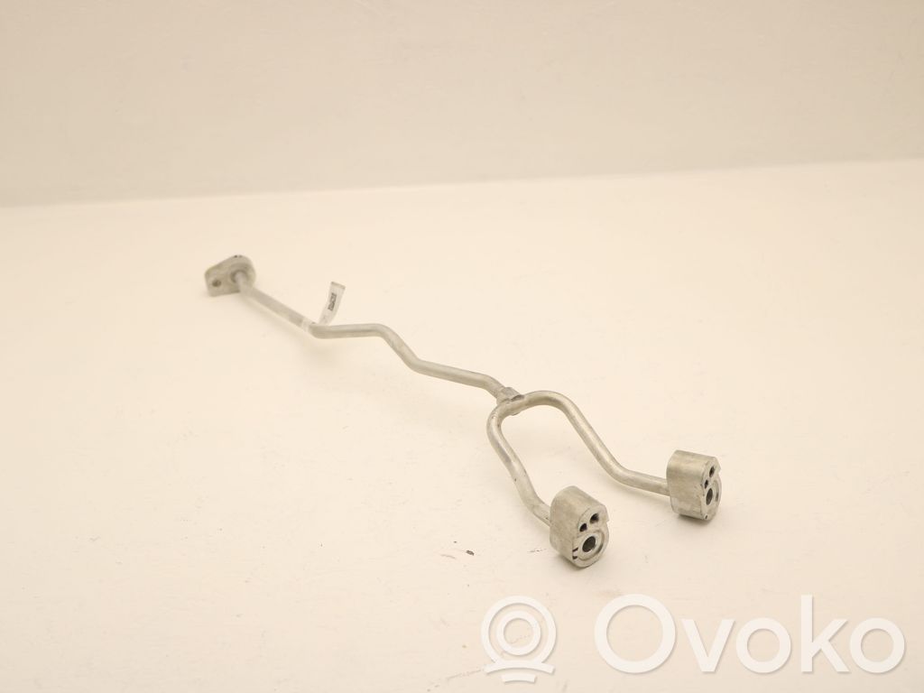 BMW XM Ilmastointilaitteen putki (A/C) 