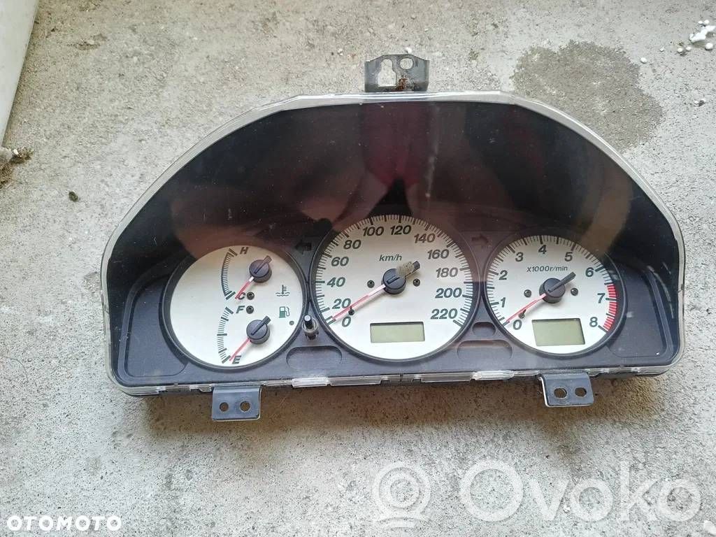 Mazda Premacy Speedometer (instrument cluster) 